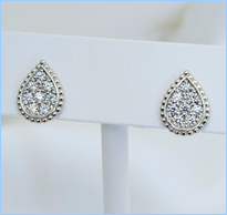 ピアス