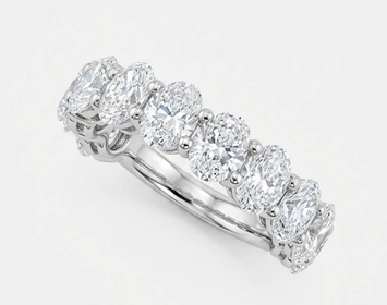 3.440ct オーバルカット 11石